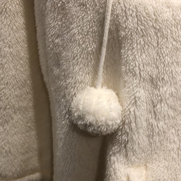 Charlie Paige white faux fur cape jacket pockets and hood M/L - Picture 3 of 9